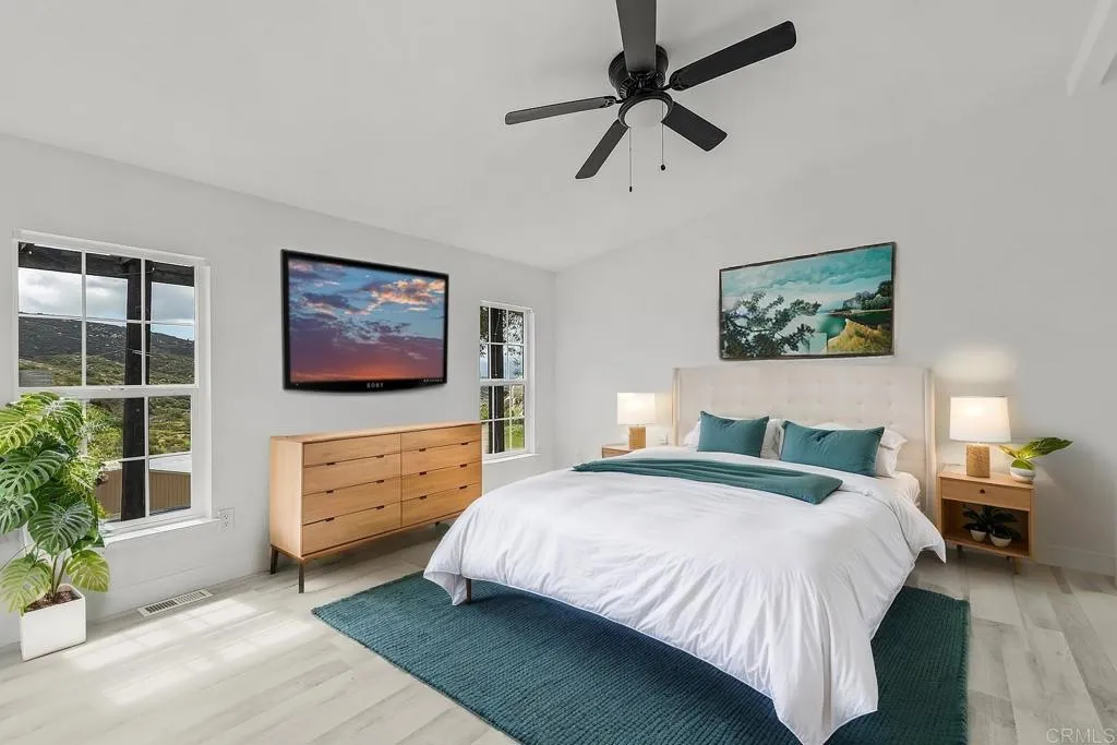 44564 Lewis Valley Road, Hemet, California 92544 home-pic-19